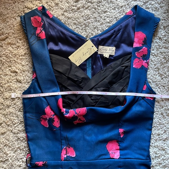 NWT Lindy Bop Pinup Wiggle Dress Size XS - Picture 8 of 12